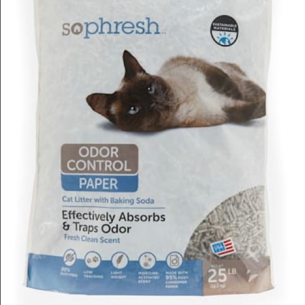 NWT Two brand new 25LB bags of cat litter